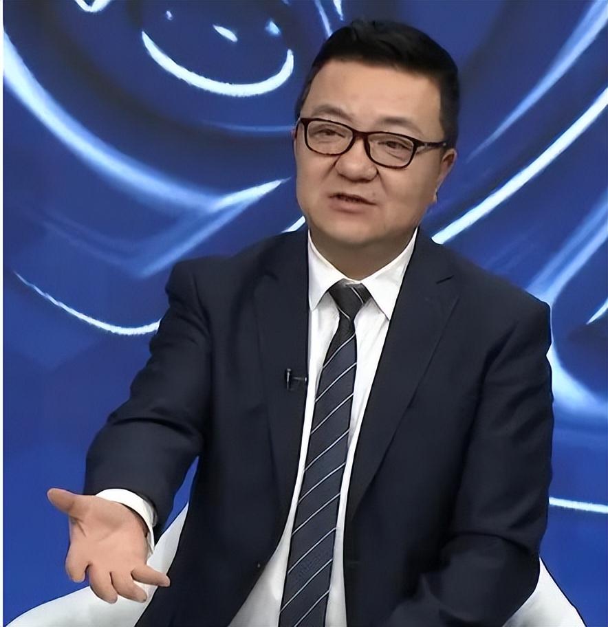 湖媒反对给里夫斯两亿:给他顶薪卢卡将无冠,去篮网拿1.785亿吧